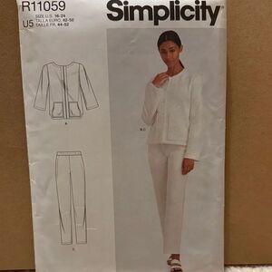Simplicity plus size women's top and pants sewing pattern